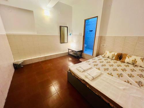 Hostal La Ruelle Guest House