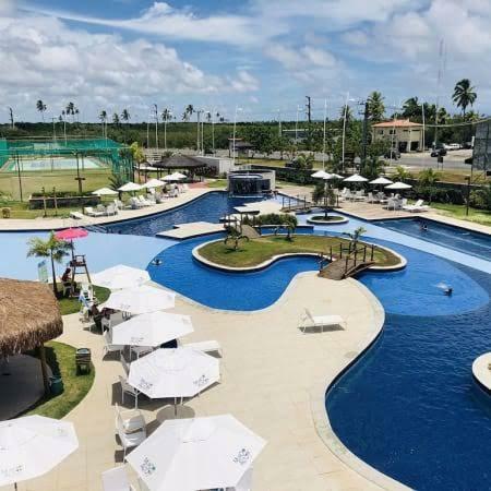 Apartamento Muro Alto Condom�nio Clube Flat 211
