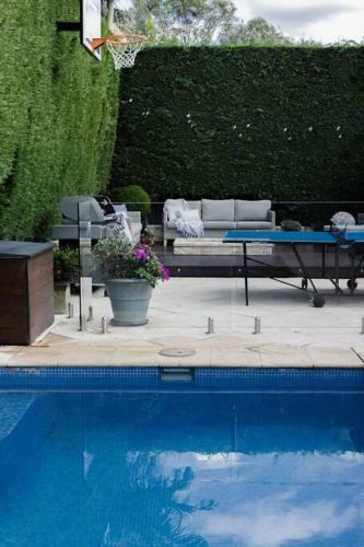 Chateau On Sydney's Northern Beaches