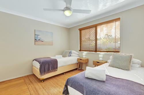Pet Friendly 5 Br Family Home W Pool At Caloundra