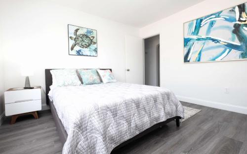 Cheerful 4 Bedroom Home With Huge Yard And Parking