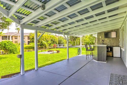 Waterfront N Fort Myers Boat Dock, Fire Pit!