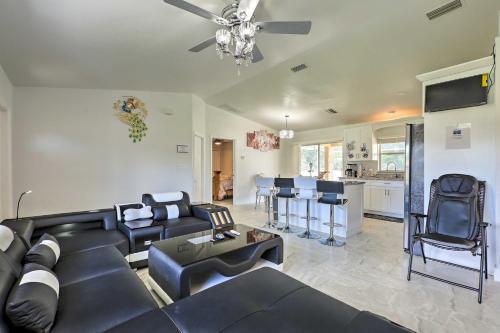 Charming N Fort Meyers Retreat Pool And Lanai!