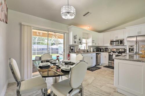 Charming N Fort Meyers Retreat Pool And Lanai!
