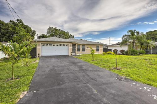 Charming N Fort Meyers Retreat Pool And Lanai!