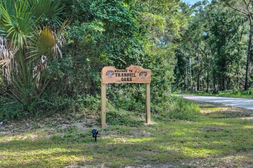 Serene Old Town Getaway Near Suwannee River!