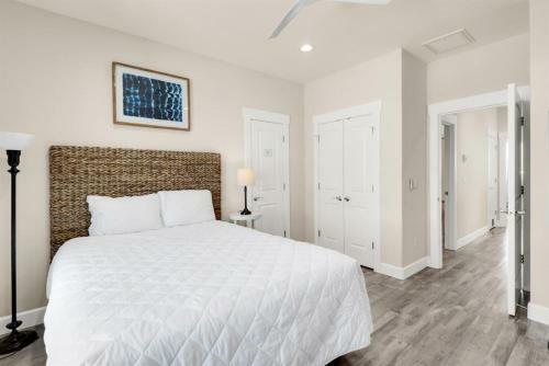 Nonni 'n Poppy's By Pensacola Beach Properties