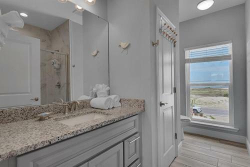 Toes In The Sand By Pensacola Beach Properties