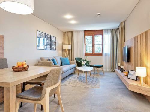 Atmospheric Apartment On The Ossiacher See With Wellness