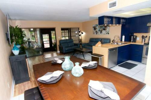Apartamento Newly Renovated Luxurious Waterfront Condo Condo