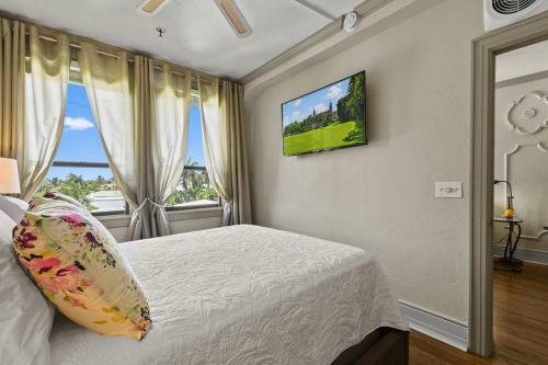 Yellow Orchid Apartment - Palm Beach - Pool