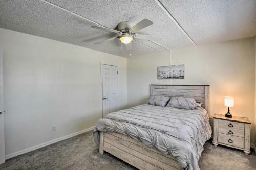Apartamento Coastal Condo Escape With Patio Steps To Beach