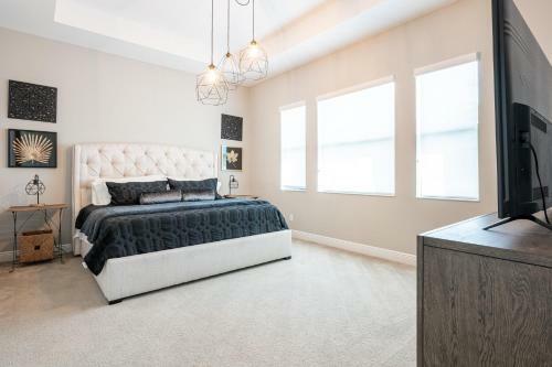 Luxurious Home With Optional Chauffer & Butler Service