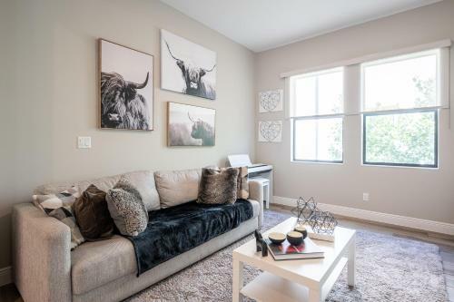 Luxurious Home With Optional Chauffer & Butler Service