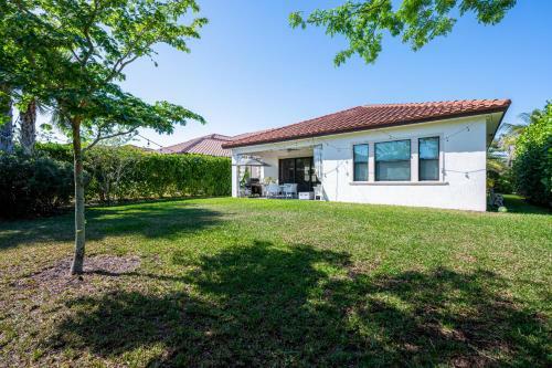 Luxurious Home With Optional Chauffer & Butler Service