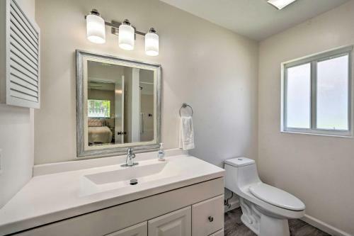Bright Family Home, Walk To Vanderbilt Beach!