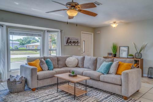 Golf Retreat - Private Dog Friendly Villa With Heated Pool - Sleeps 6