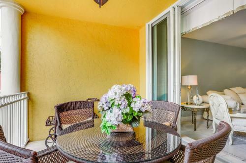 Bayfront Beauty - Downtown Naples Condo
