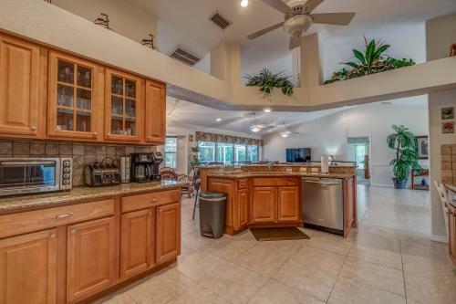Johns Dream - Private Villa With Heated Pool - Sleeps 6