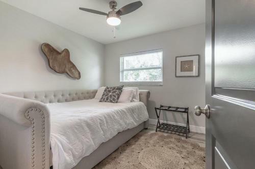 Fully Renovated Seminole Resort Style Home