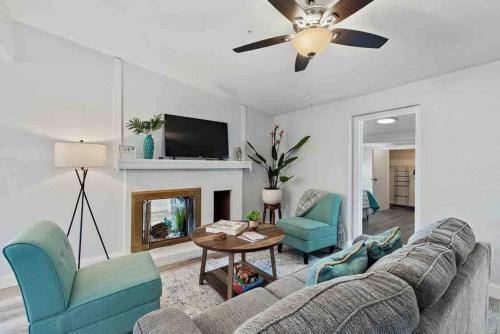 Family Friendly W/pool. 5 Miles To Madeira Beach