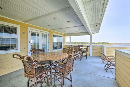 Apartamento Cheerful Condo With Community Pool And Boat Dock!