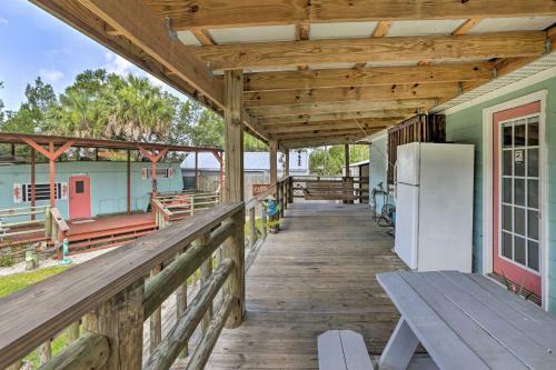 Kickin Back Shacks Steinhatchee Hideaway!