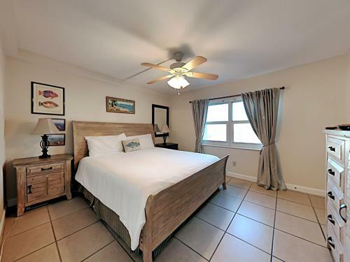 Apartamento Regency Towers #308 West