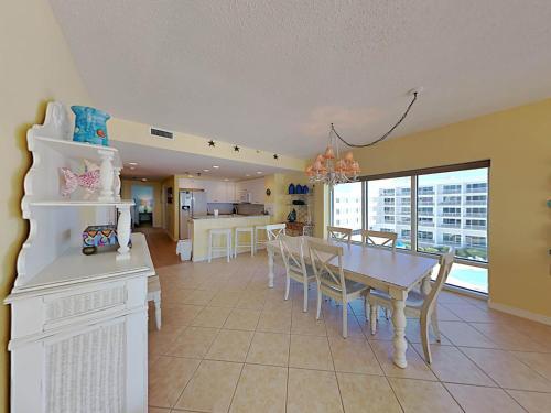 Apartamento Emerald Isle #401