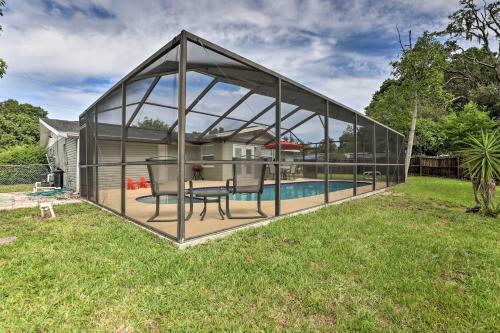 Bright Ruskin Home Less Than 2 Mi To Beach And Marina!