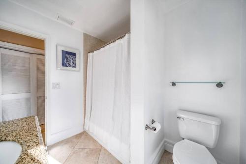 Waterfront Pool Dream Vacation