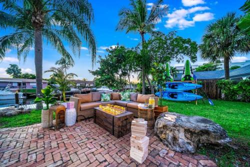 Waterfront Pool Dream Vacation