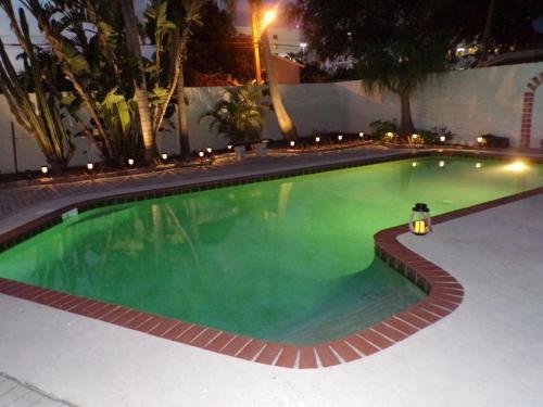 Blue Green Hidden Gem - Sweet&relaxing 2 Bed With Pool