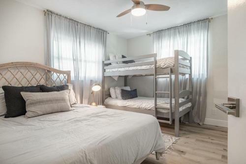 Renovated Seminole Salt Water Pool Home