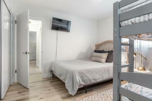 Renovated Seminole Salt Water Pool Home