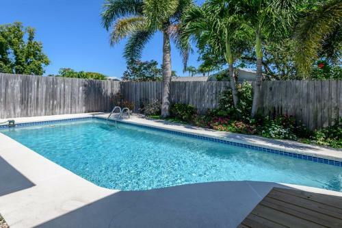 Renovated Seminole Salt Water Pool Home