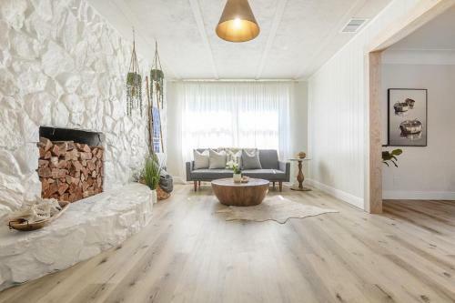 Renovated Seminole Salt Water Pool Home