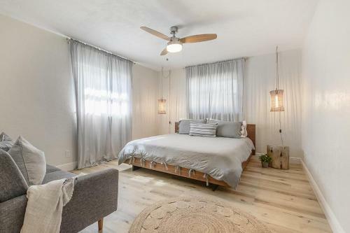 Renovated Seminole Salt Water Pool Home