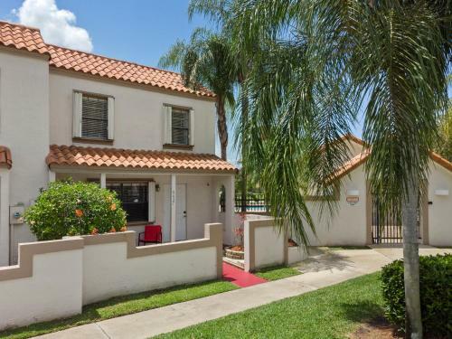 Townhouse, 3 Bdr With Pool And River View