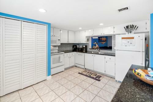 Townhouse, 3 Bdr With Pool And River View