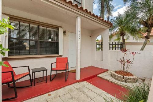 Townhouse, 3 Bdr With Pool And River View