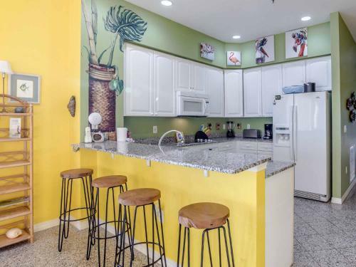 Apartamento Emerald Isle #1708