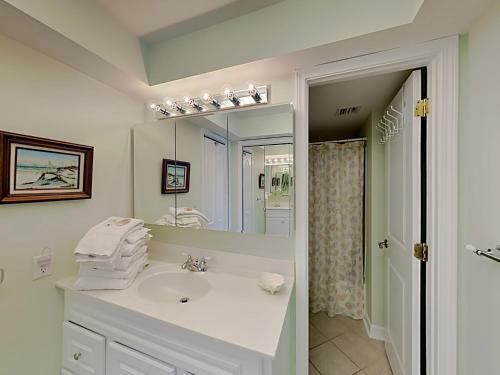 Apartamento Regency Towers #605 West
