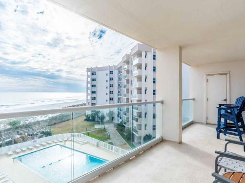 Apartamento Regency Towers #506 East