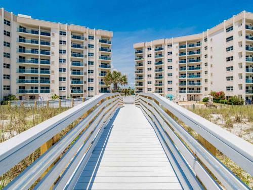 Apartamento Regency Towers #704 West