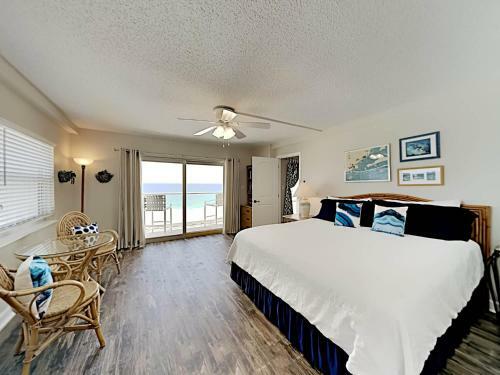 Apartamento Regency Towers #704 West