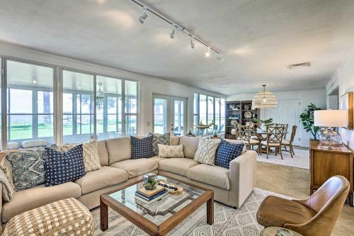 Lakefront Tavares Home With Sunroom And Boat Dock