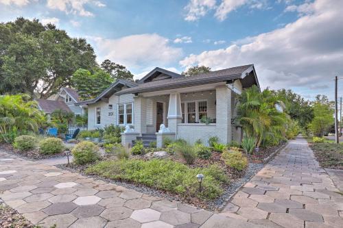 Lovely St Pete Getaway With Fireplace And Patio!