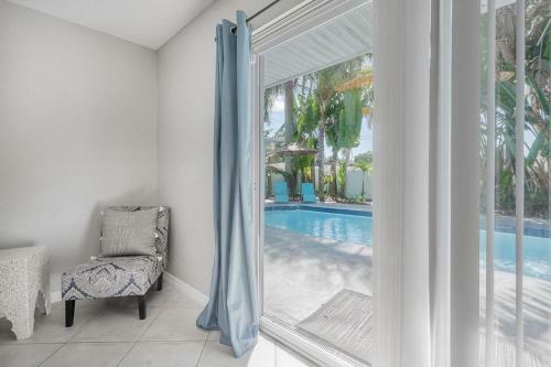 New Listing Beautiful Pinellas Park Pool Home