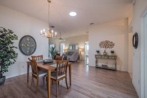 Limestone Avenue 1264
